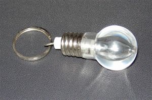 Светодиодный брелок лампочка